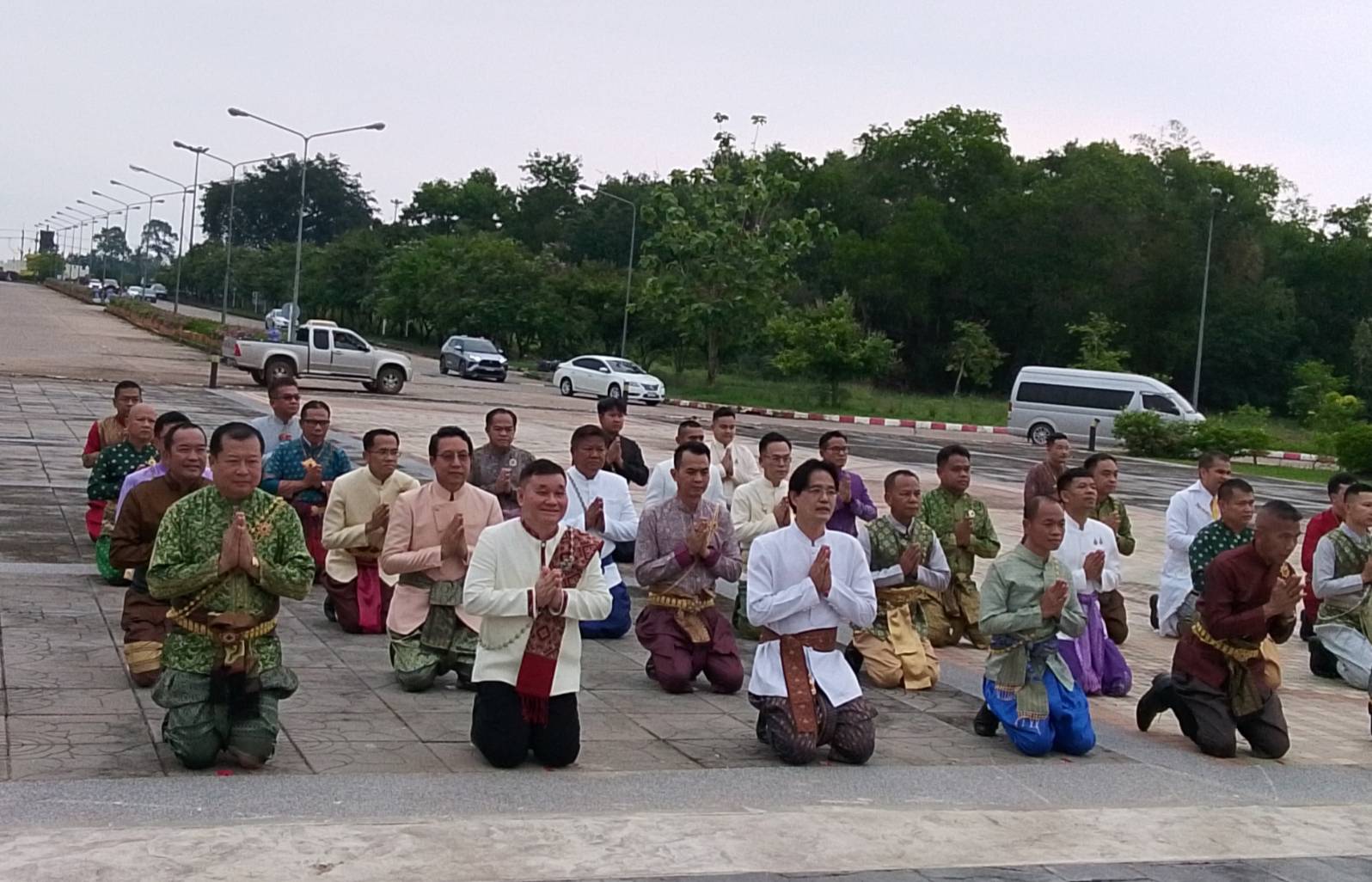 title - ร่ามพิธีถวายบังคมพระบรมราชานุสาวรีย์ พระบาทสมเด็จพระจุลจอมเกล้าเจ้าอยู่หัว (รัชกาลที่ 5) ภายใต้แนวคิด 